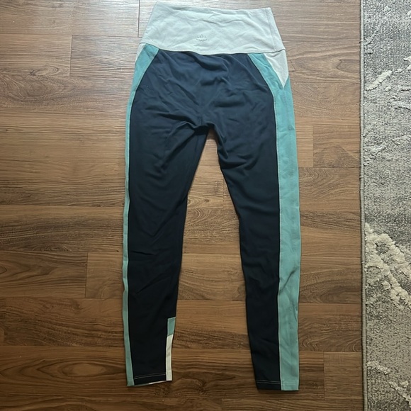 beyond yoga leggings - Picture 2 of 4